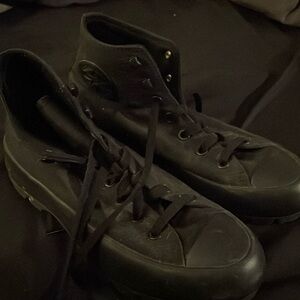 Black platfrom converse